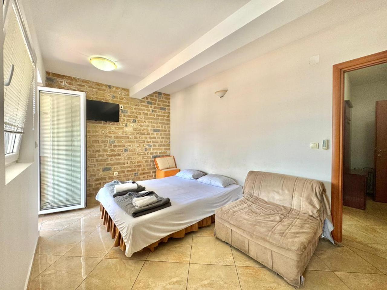 Contessa Apartment *