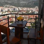 Contessa Apartments