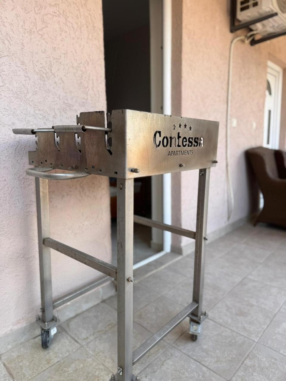 Contessa Lägenhet *